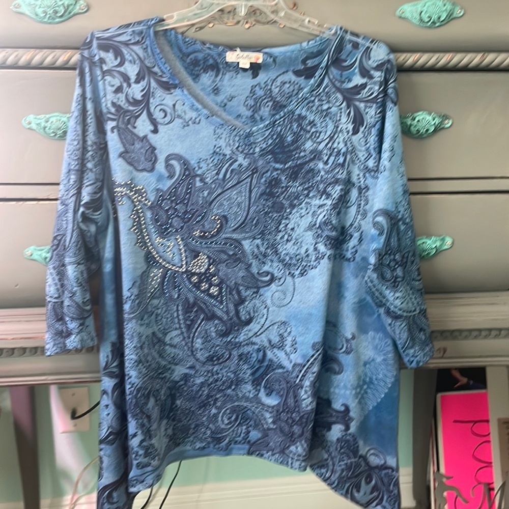 Cute top